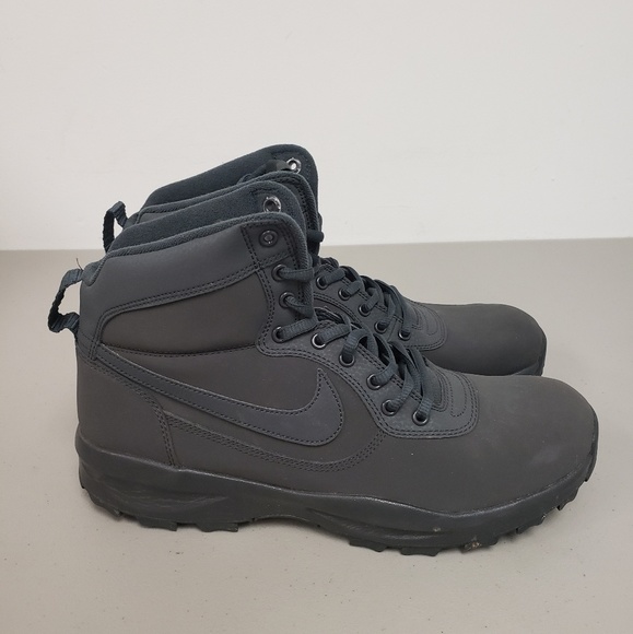 nike boots size 11